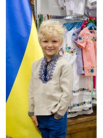 Хлопчача вишиванка  з синьою вишивкою