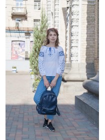 Вышиванка для девочки с синей вышивкой, ромбы