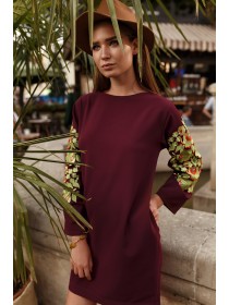 Изысканная платье цвета марсала